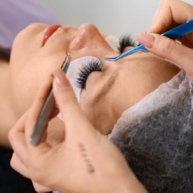 Recuperación de
cejas y pestañas